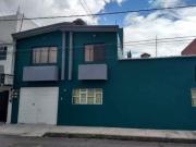 Casa en Venta con 2 Departamentos, Zona Museo del...