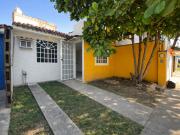 Casa en venta con 2 recámaras y 1 baño en Valle Dorado,...