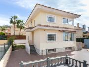 Casa en venta con 350 m2, 5 dormitorios en Benidorm,...