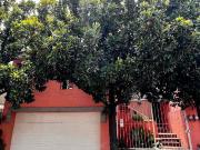 Casa en Venta con 3 Departamentos independientes | Col....