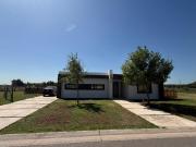 Casa en venta con 3 dormitorios y 3 baños | Área 1, San...