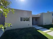 Casa en Venta con 3 dormitorios y Escritorio. Zona de...