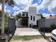 Casa en venta con 3 habitaciones al Oriente de Mérida