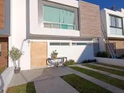 Casa en venta / con 3 recámaras / Bio Grand Juriquilla
