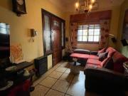 Casa en venta con 3 viviendas de 4amb y 2amb, jardín y...