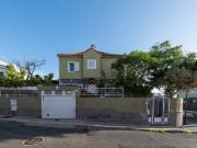Casa en venta con 420 m2, 5 dormitorios en Santa...