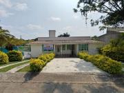 CASA EN VENTA CON 424 M2 EN LOMAS DE COCOYOC ESCRITURADA