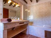 Casa en venta con 437 m2, 5 dormitorios en Alicante