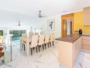 Casa en venta con 444 m2, 4 dormitorios en Marbella Este...