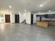 CASA EN VENTA CON 4 HABITACIONES EN SIERRA NOGAL