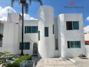 CASA EN VENTA CON 4 RECÁMARAS EN GRAN JARDÍN, LEÓN, GTO