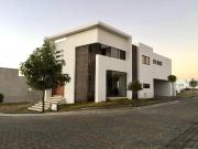 CASA EN VENTA CON 4 RECÁMARAS EN PARQUE NILO, LOMAS DE...