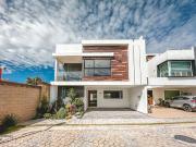 CASA EN VENTA CON 4 RECÁMARAS Y ROOF GARDEN LOMAS DE...