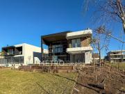 Casa en venta con 4 suites, amarra y salida al río en El...