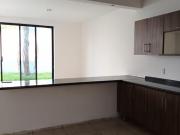 Casa en venta con 4ta recámara en P.B. en Grand Juriquilla