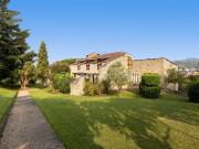 Casa en venta con 546 m2, 6 dormitorios en Montecerrado,...