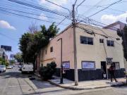 Casa en venta con 5 departamentos, 5 baños, 5 cocinas...