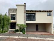 Casa en Venta con acabados de lujo, ubicada en...