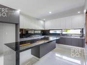 Casa en venta con acabados luxury en Puerta las Lomas,...