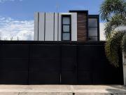 Casa en venta con alberca