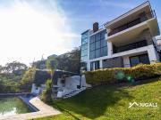 Casa en venta con alberca con vista campo de golf en Las...