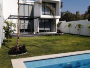 Casa en Venta con Alberca en Burgos Cuernavaca, Temixco,...