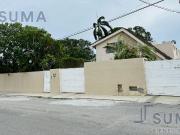 Casa en Venta con Alberca en Col. Jardín 20 de...