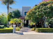 CASA EN VENTA CON ALBERCA EN EL CAMPANARIO QUERETARO