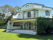 Casa en venta con alberca en el Fraccionamiento Colonos...