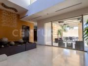 CASA EN VENTA CON ALBERCA, EN FRACCIONAMIENTO LOS CEDROS...
