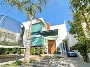 CASA EN VENTA CON ALBERCA EN LOMAS DE JURIQUILLA CASA EN VENTA CON ALBERCA EN LOMAS DE JURIQUILLA