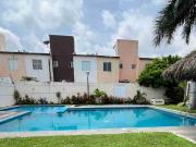 Casa en venta con alberca en Palma Real