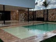 CASA EN VENTA CON ALBERCA EN PRIVADA RESIDENCIAL CON...