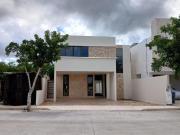 Casa en Venta con alberca en Privada Residencial Premium...