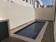 Casa en Venta con Alberca en Rio Residencial