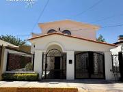 CASA EN VENTA CON ALBERCA FRACCIONAMIENTO PRIVADO...