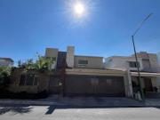 CASA EN VENTA CON ALBERCA HERMOSA EN SIERRA ALTA