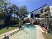 Casa.en venta con alberca privada dentro de...