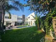 Casa en Venta con alberca y 5 recámaras, Zona Azul,...