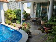 Casa en venta con alberca y acabados de lujo – Fracc....