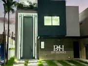 CASA EN VENTA CON ALBERCA Y DOBLE ALTURA – VÍA CUMBRES,...