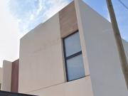 ¡CASA EN VENTA, CON ALBERCA Y ELEVADOR! INCREIBLE PRECIO...