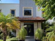 Casa en venta con alberca y jacuzzi en El Campanario