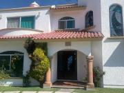 Casa en venta con alberca y jacuzzi en Lomas de Cocoyoc,...