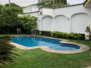 Casa en Venta con Alberca y Jardín en Zona Norte de...