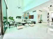 CASA EN VENTA CON ALBERCA Y MUCHO JARDIN EN CAMPESTRE,...