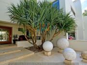 CASA EN VENTA CON ALBERCA Y MUCHO TERRENO EN CANCUN