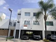 Casa en Venta con Amenidades 3
