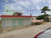 Casa en Venta con amplio Jardin Coatzacoalcos