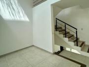 Casa en venta con amplio jardín y área de usos múltiples